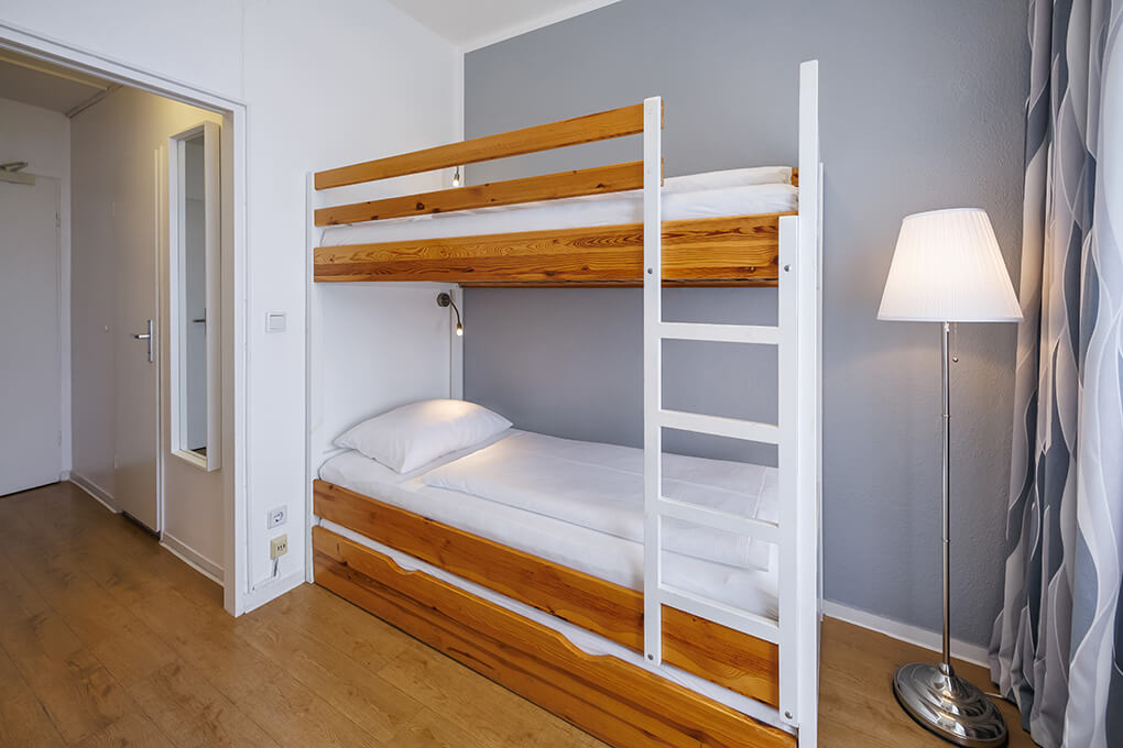 Etagenbett im Hotelzimmer des Hotel Lützow im Berliner Tiergarten